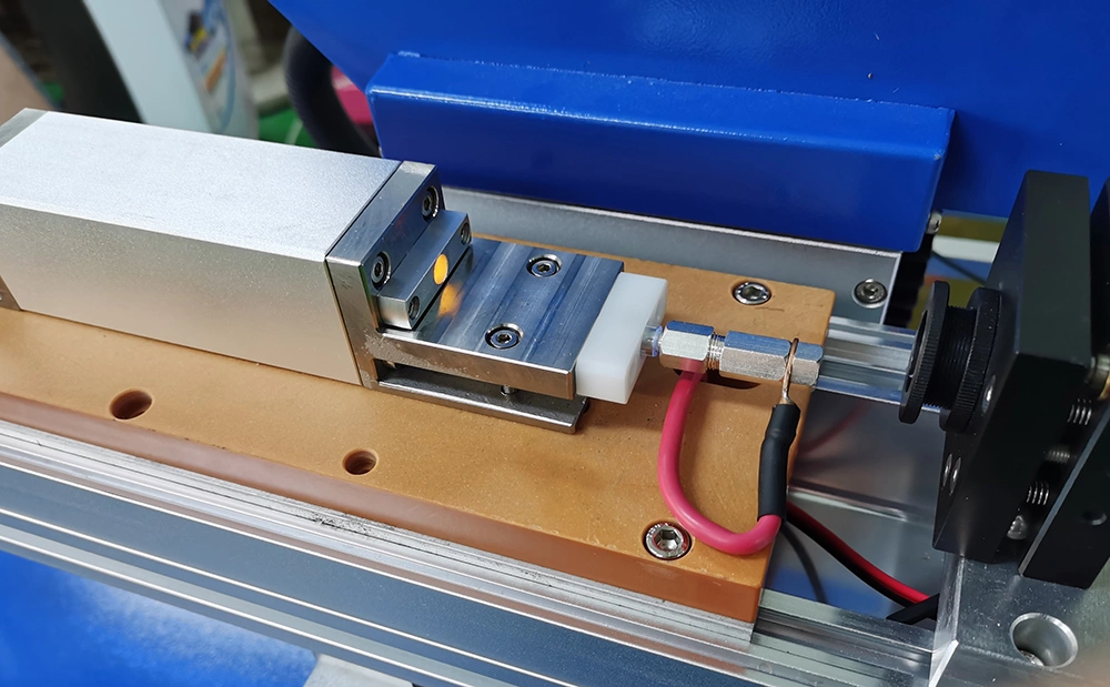 Máquina de soldadura de alta qualidade do laser de YAG para o soldador do reparo do molde do ouro