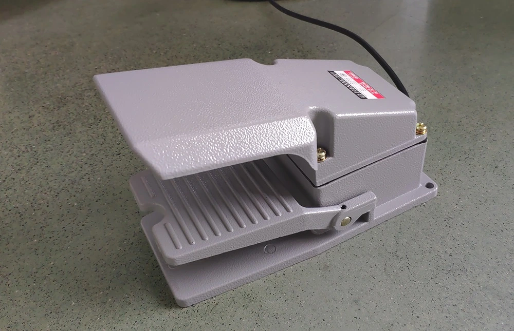 Máquina de soldadura de alta qualidade do laser de YAG para o soldador do reparo do molde do ouro
