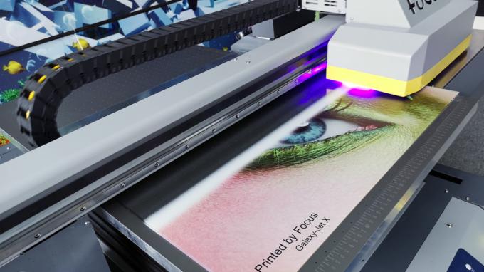 Impressão multifuncional plástica do metal plástico cerâmico de vidro digital UV da madeira da máquina imprimindo da impressora A1